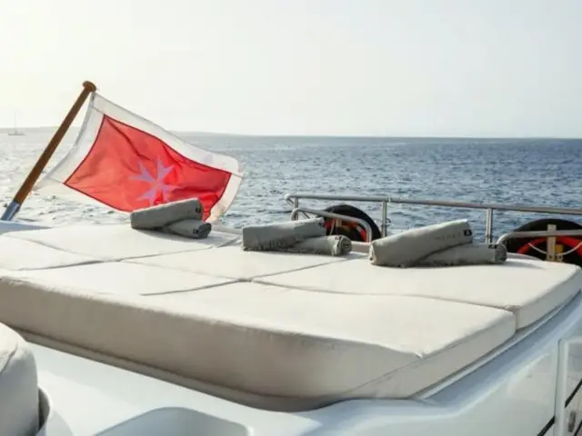 NOMAD | Mangusta 108 — 53 / 58