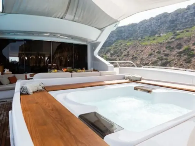 NOMAD | Mangusta 108 — 7 / 58
