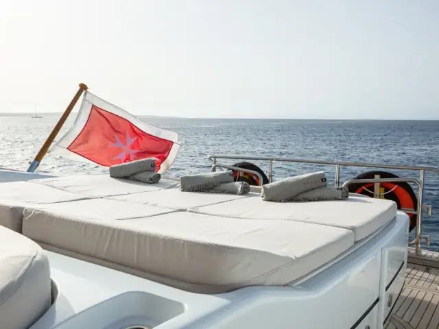 NOMAD | Mangusta 108 — 40 / 58