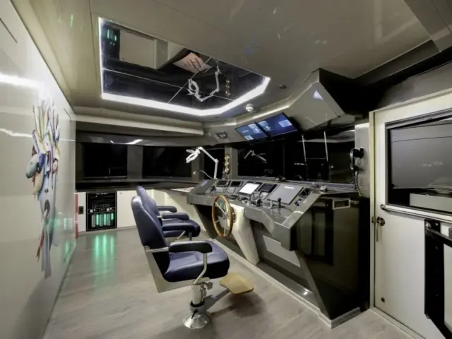 VETRO | Lurssen 164  — 16 / 34