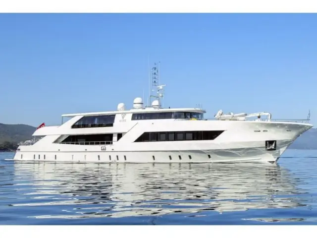 VETRO | Lurssen 164  — 4 / 34