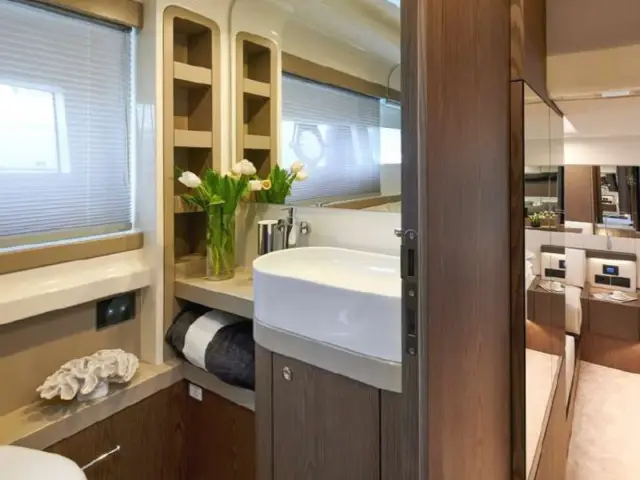 EL PETAS | Ferretti 550  — 15 / 20