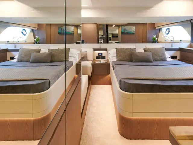 EL PETAS | Ferretti 550  — 14 / 20