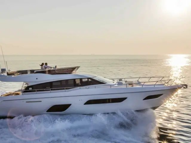 EL PETAS | Ferretti 550  — 1 / 20