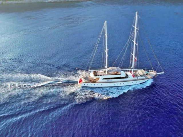 QUEEN OF MAKRI | Ketch Rig  — 4 / 49