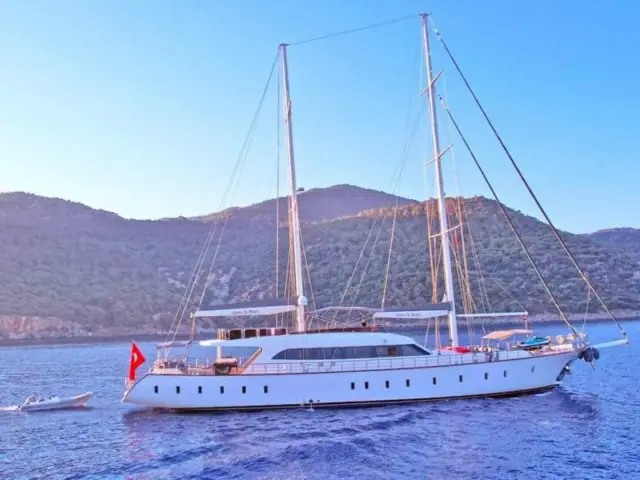 QUEEN OF MAKRI | Ketch Rig  — 3 / 49