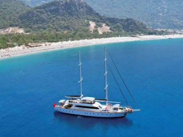 QUEEN OF MAKRI | Ketch Rig  — 5 / 49
