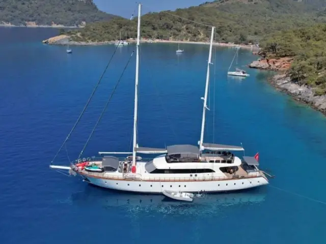 QUEEN OF MAKRI | Ketch Rig  — 1 / 49