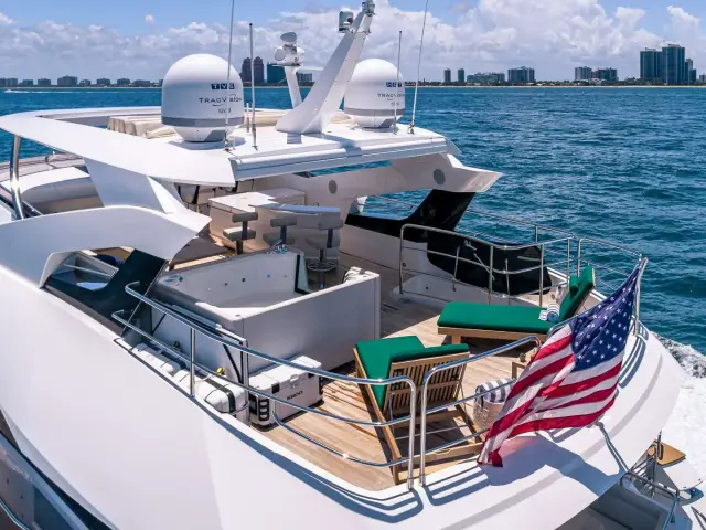 MIRRACLE | Sunseeker 95 — 4 / 19