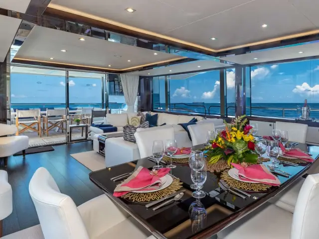 MIRRACLE | Sunseeker 95 — 9 / 19