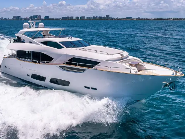 MIRRACLE | Sunseeker 95 — 1 / 19