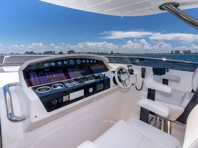 MIRRACLE | Sunseeker 95 — 11 / 19