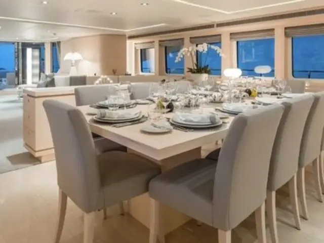 G3 | Heesen 44 Metre — 14 / 19