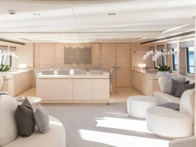 G3 | Heesen 44 Metre — 13 / 19