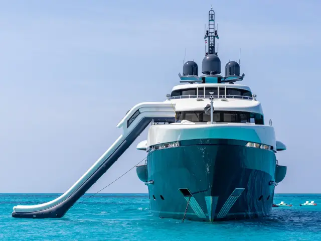 SOUTH | Heesen 180 — 4 / 32