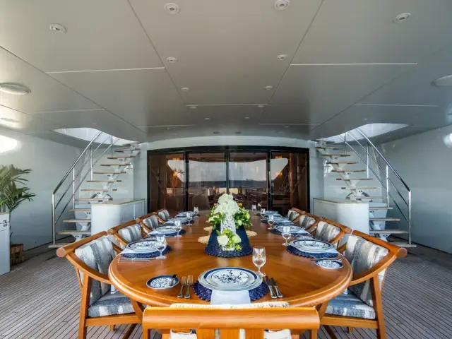 SOUTH | Heesen 180 — 12 / 32