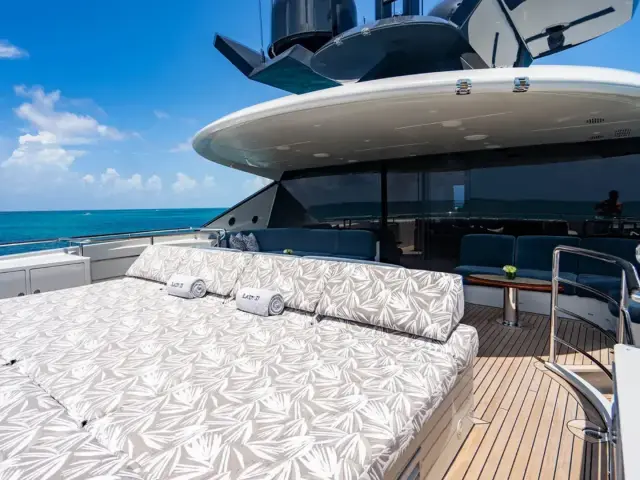 SOUTH | Heesen 180 — 14 / 32