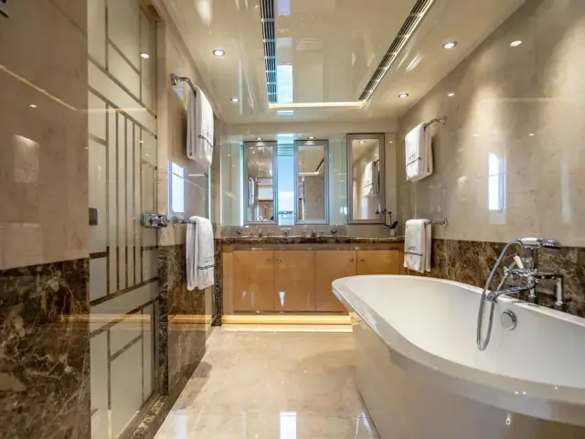 SOUTH | Heesen 180 — 27 / 32