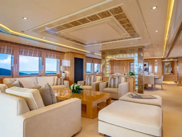 SOUTH | Heesen 180 — 18 / 32