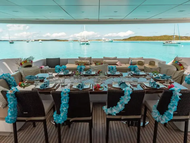 SEA AXIS | Heesen 125 — 17 / 35