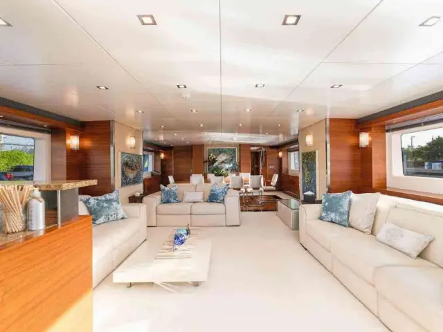 SEA AXIS | Heesen 125 — 32 / 35
