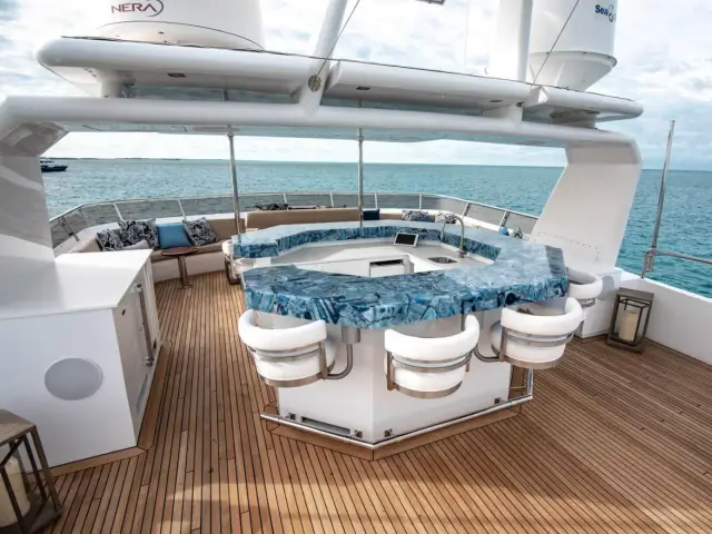SEA AXIS | Heesen 125 — 9 / 35