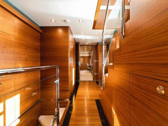SEA AXIS | Heesen 125 — 30 / 35