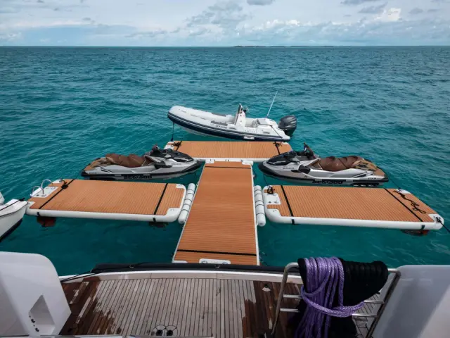 SEA AXIS | Heesen 125 — 7 / 35