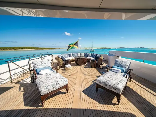 SEA AXIS | Heesen 125 — 13 / 35
