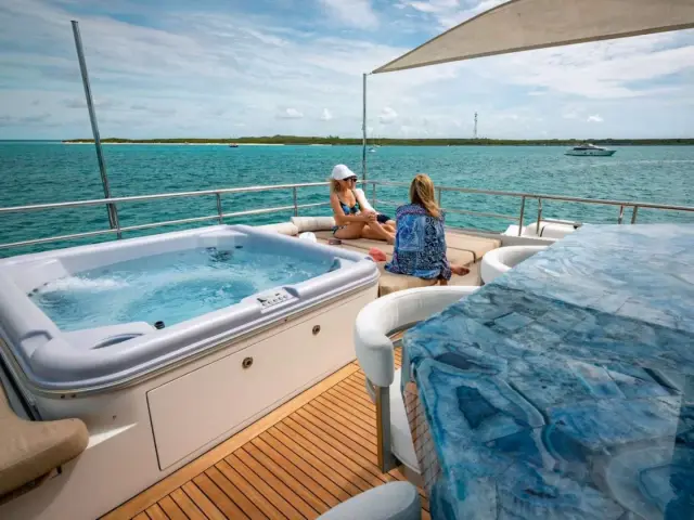SEA AXIS | Heesen 125 — 12 / 35