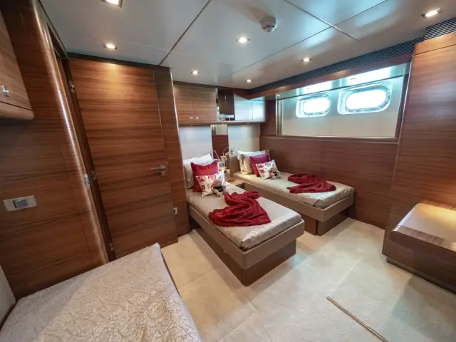 SEA AXIS | Heesen 125 — 22 / 35