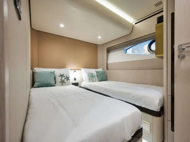 NENA | Azimut 78 — 11 / 16