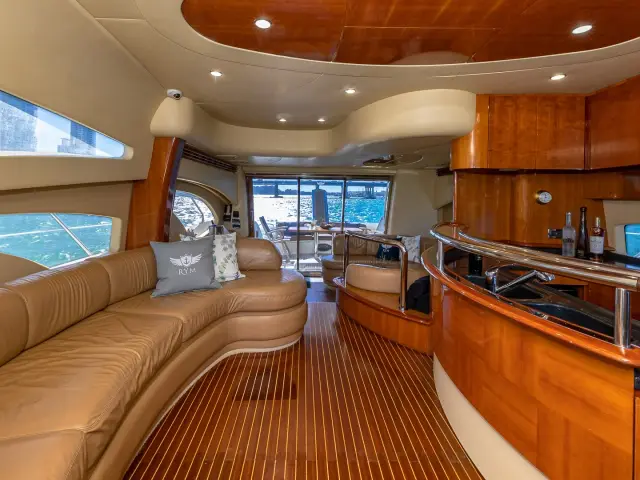 PRICELESS | Azimut 62 — 39 / 60