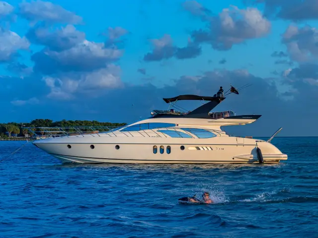 PRICELESS | Azimut 62 — 3 / 60