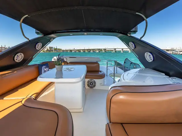 PRICELESS | Azimut 62 — 17 / 60