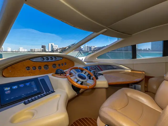 PRICELESS | Azimut 62 — 40 / 60