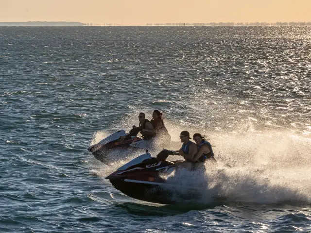 PRICELESS | Azimut 62 — 19 / 60