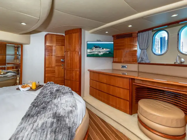 PRICELESS | Azimut 62 — 47 / 60