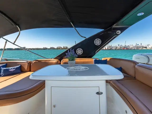 PRICELESS | Azimut 62 — 33 / 60