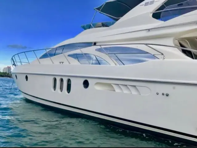 PRICELESS | Azimut 62 — 60 / 60