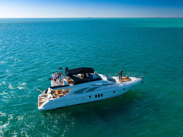PRICELESS | Azimut 62 — 21 / 60