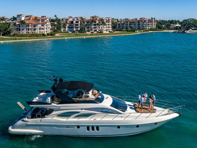 PRICELESS | Azimut 62 — 25 / 60