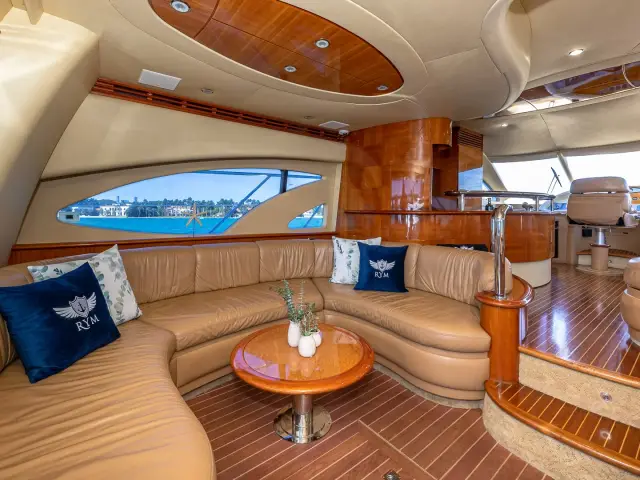 PRICELESS | Azimut 62 — 42 / 60