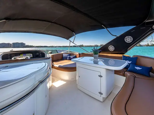 PRICELESS | Azimut 62 — 9 / 60