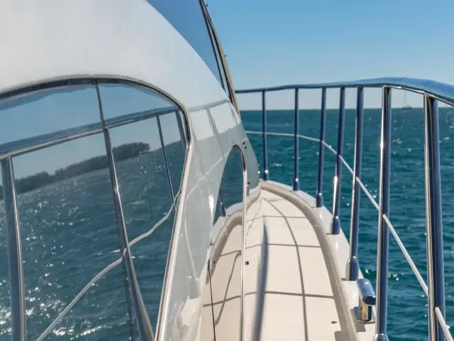 PRICELESS | Azimut 62 — 32 / 60