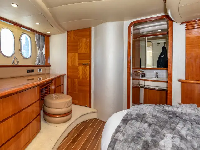 PRICELESS | Azimut 62 — 46 / 60