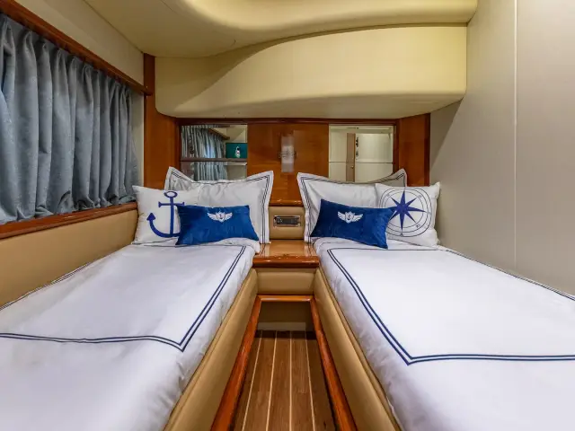 PRICELESS | Azimut 62 — 54 / 60