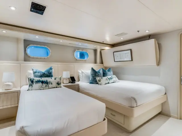 CUPCAKE | Westship 130 — 42 / 42