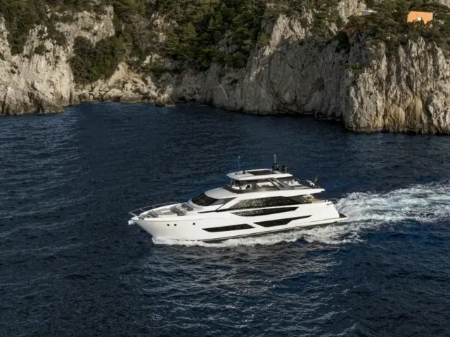 VITTORIA | Ferretti 860 — 6 / 25