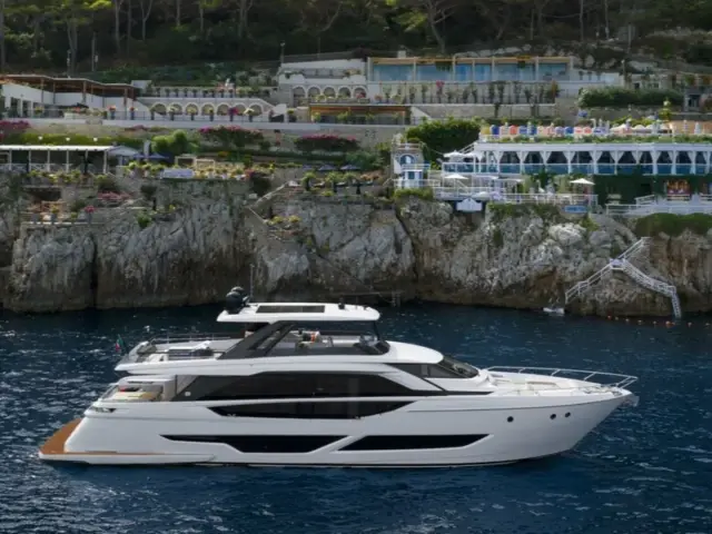 VITTORIA | Ferretti 860 — 14 / 25